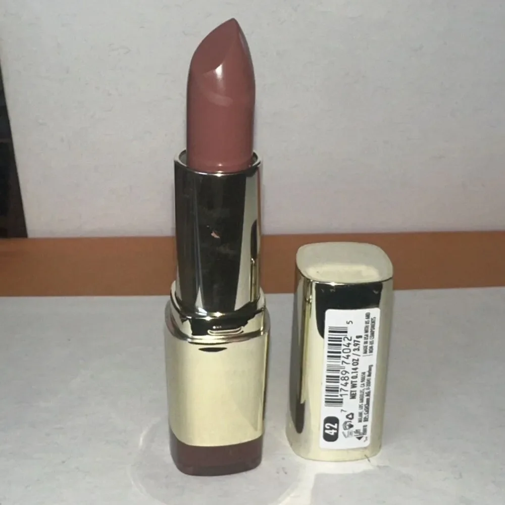 Milani lipstick rose